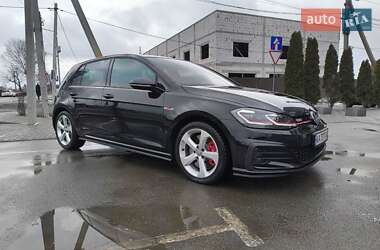 Хэтчбек Volkswagen Golf GTI 2019 в Киеве