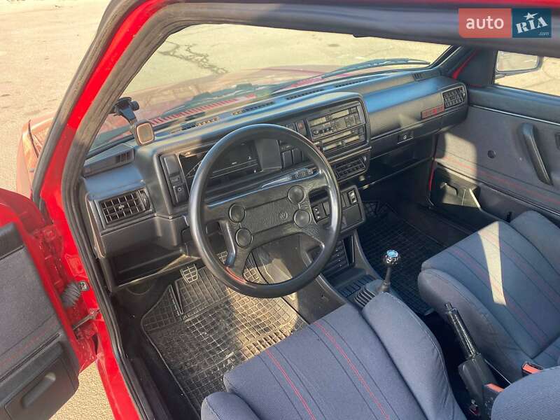 Хэтчбек Volkswagen Golf GTI 1988 в Киеве