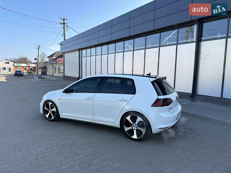 Хэтчбек Volkswagen Golf GTI 2015 в Пирятине