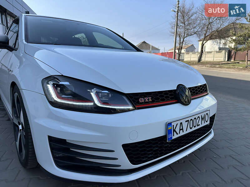 Хэтчбек Volkswagen Golf GTI 2015 в Пирятине