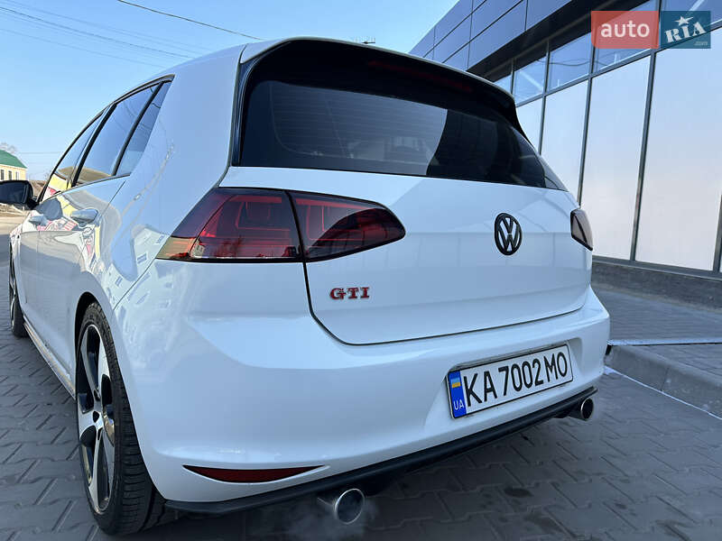 Хэтчбек Volkswagen Golf GTI 2015 в Пирятине
