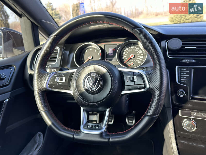 Хэтчбек Volkswagen Golf GTI 2015 в Пирятине