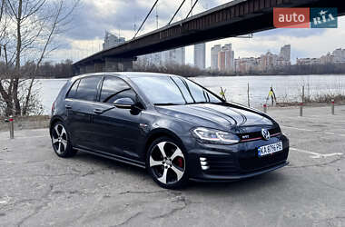 Хэтчбек Volkswagen Golf GTI 2015 в Киеве