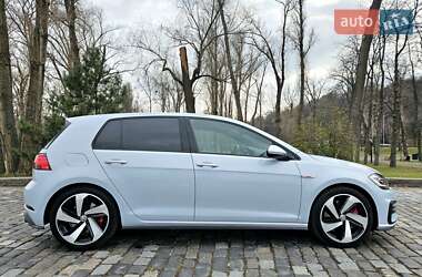 Хэтчбек Volkswagen Golf GTI 2018 в 