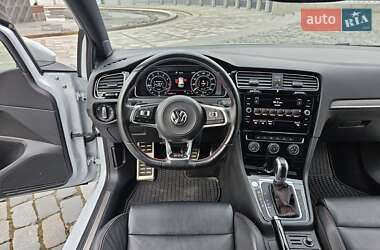 Хэтчбек Volkswagen Golf GTI 2018 в 