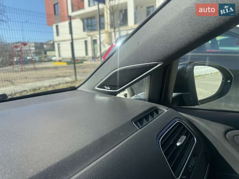 Хэтчбек Volkswagen Golf GTI 2018 в Львове