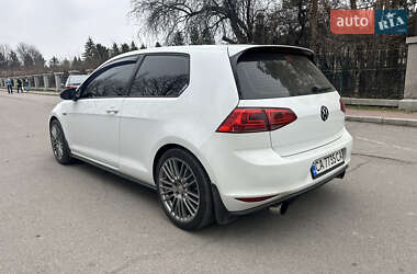 Хэтчбек Volkswagen Golf GTI 2015 в 