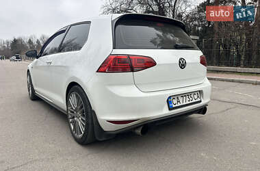 Хэтчбек Volkswagen Golf GTI 2015 в 