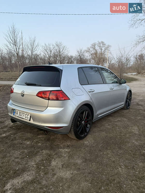 Хетчбек Volkswagen Golf GTI 2017 в Кропивницькому