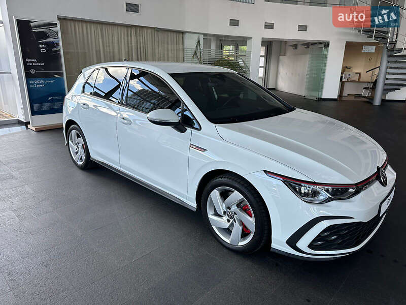 Хэтчбек Volkswagen Golf GTI 2021 в 