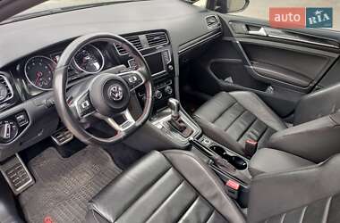Хэтчбек Volkswagen Golf GTI 2015 в 