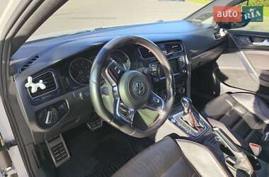 Хэтчбек Volkswagen Golf GTI 2014 в 