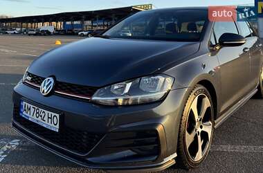 Хетчбек Volkswagen Golf GTI 2018 в 