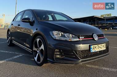 Хетчбек Volkswagen Golf GTI 2018 в 