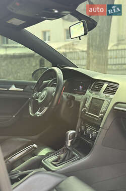 Хэтчбек Volkswagen Golf GTI 2016 в 