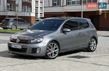 Хэтчбек Volkswagen Golf GTI 2012 в 