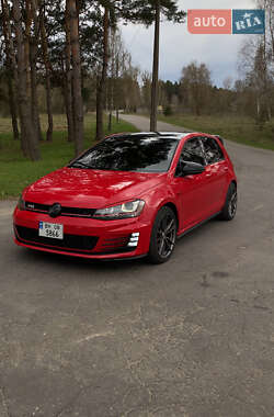 Хэтчбек Volkswagen Golf GTI 2014 в 