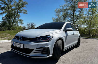 Хетчбек Volkswagen Golf GTI 2019 в 