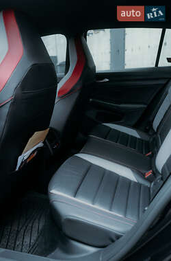Хетчбек Volkswagen Golf GTI 2021 в 