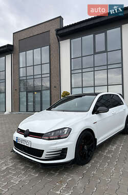 Хетчбек Volkswagen Golf GTI 2014 в 
