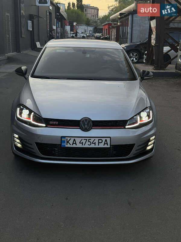 Volkswagen Golf GTI 2014