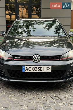 Хетчбек Volkswagen Golf GTI 2015 в 
