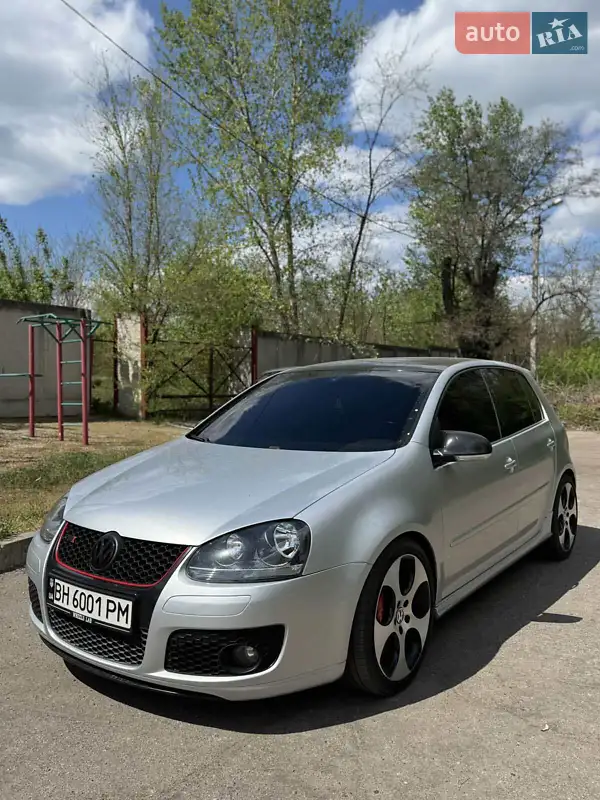Хетчбек Volkswagen Golf GTI 2006 в 