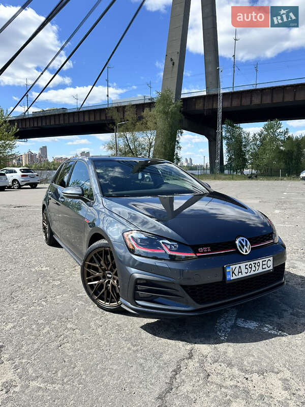 Хетчбек Volkswagen Golf GTI 2019 в Києві