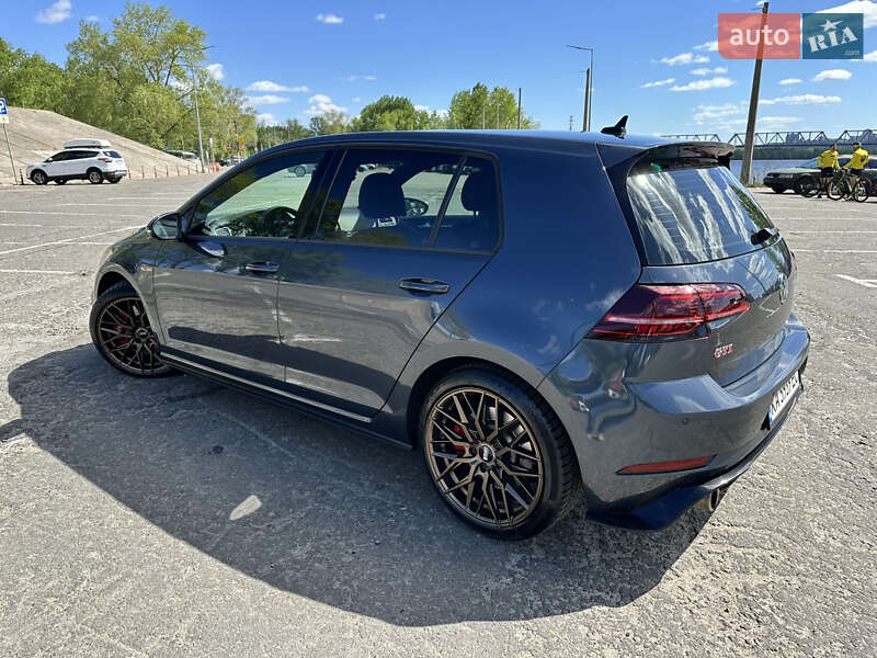 Хетчбек Volkswagen Golf GTI 2019 в Києві