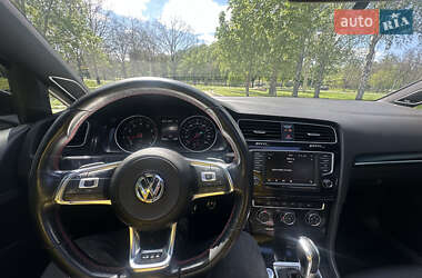Хэтчбек Volkswagen Golf GTI 2017 в 