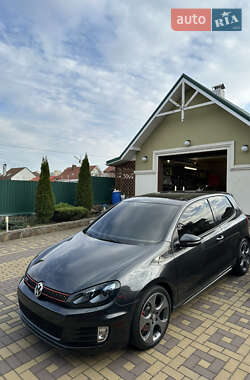 Хэтчбек Volkswagen Golf GTI 2010 в 