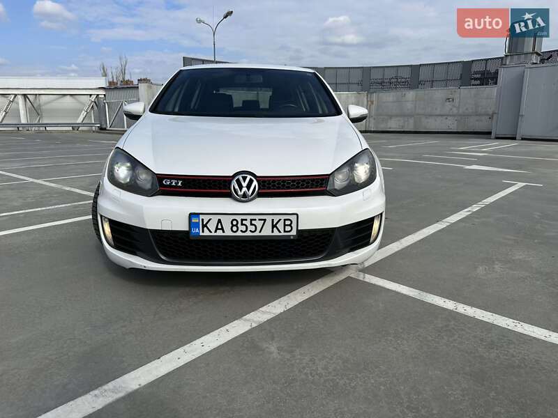 Хэтчбек Volkswagen Golf GTI 2013 в Киеве