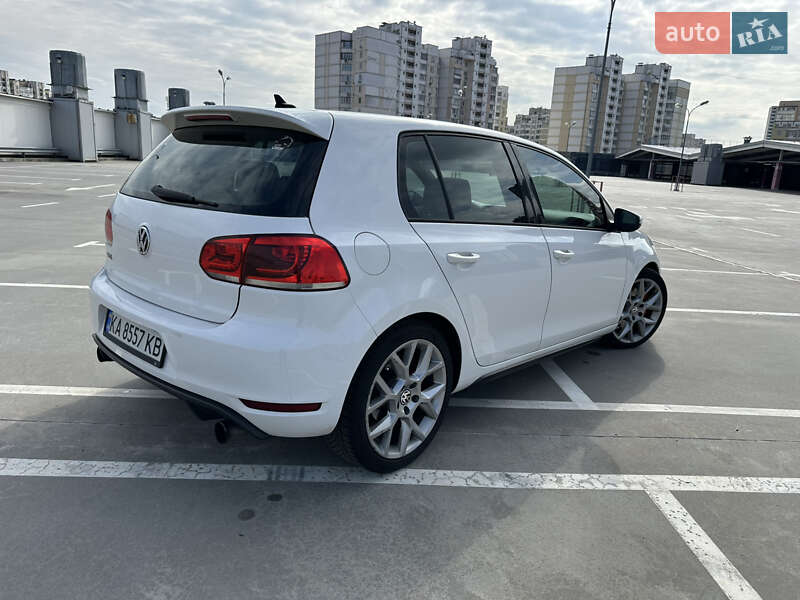 Хэтчбек Volkswagen Golf GTI 2013 в Киеве
