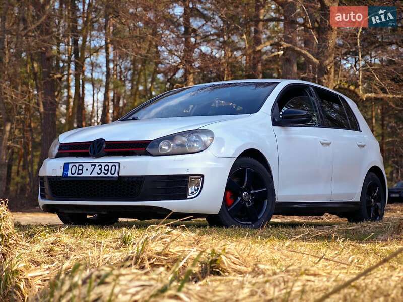 Хэтчбек Volkswagen Golf GTI 2010 в Киеве