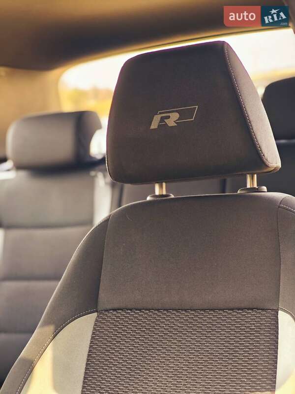 Хэтчбек Volkswagen Golf GTI 2010 в Киеве
