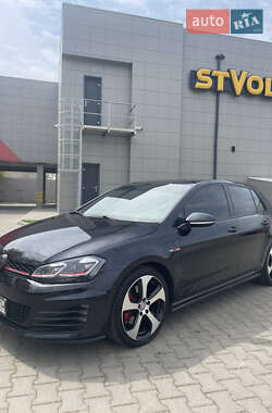 Хэтчбек Volkswagen Golf GTI 2017 в 