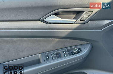 Хетчбек Volkswagen Golf GTI 2023 в 
