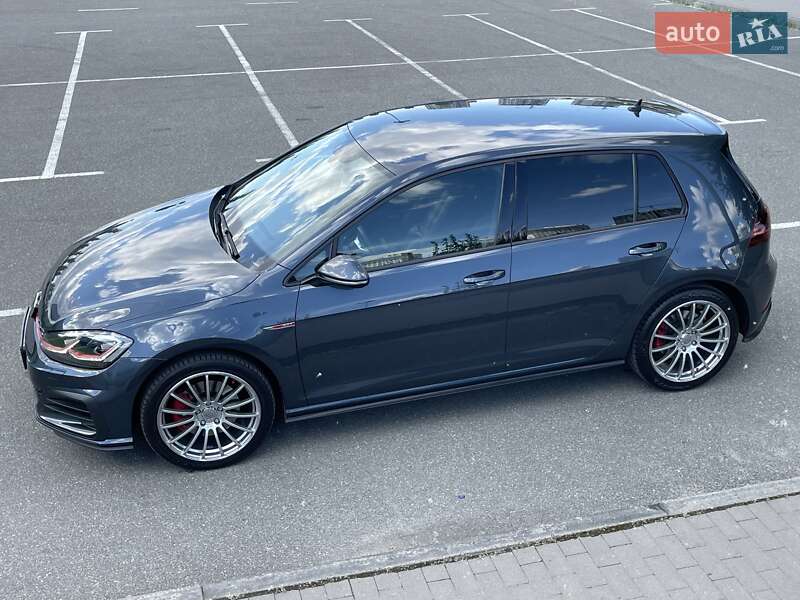 Хетчбек Volkswagen Golf GTI 2017 в Києві
