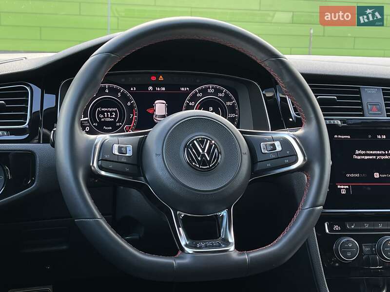 Хетчбек Volkswagen Golf GTI 2017 в Києві