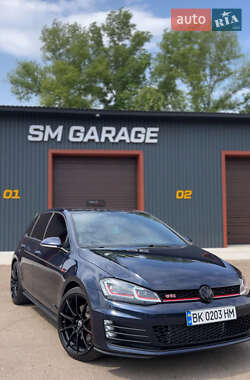 Хэтчбек Volkswagen Golf GTI 2017 в 