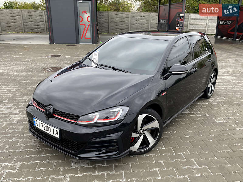 Хэтчбек Volkswagen Golf GTI 2020 в 
