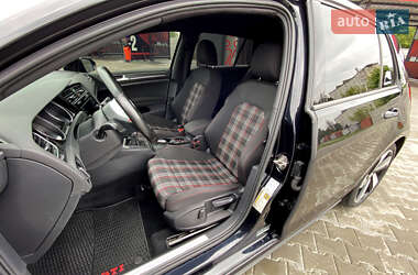 Хэтчбек Volkswagen Golf GTI 2020 в 
