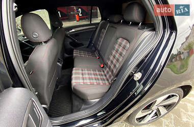 Хэтчбек Volkswagen Golf GTI 2020 в 