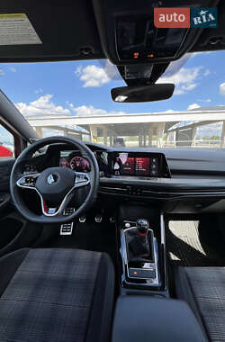 Хетчбек Volkswagen Golf GTI 2022 в 