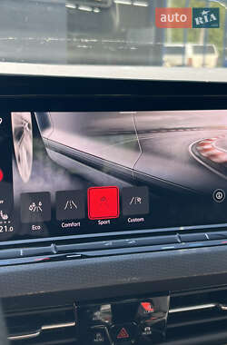 Хетчбек Volkswagen Golf GTI 2022 в 
