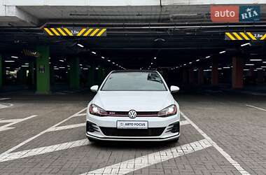 Хетчбек Volkswagen Golf GTI 2020 в 