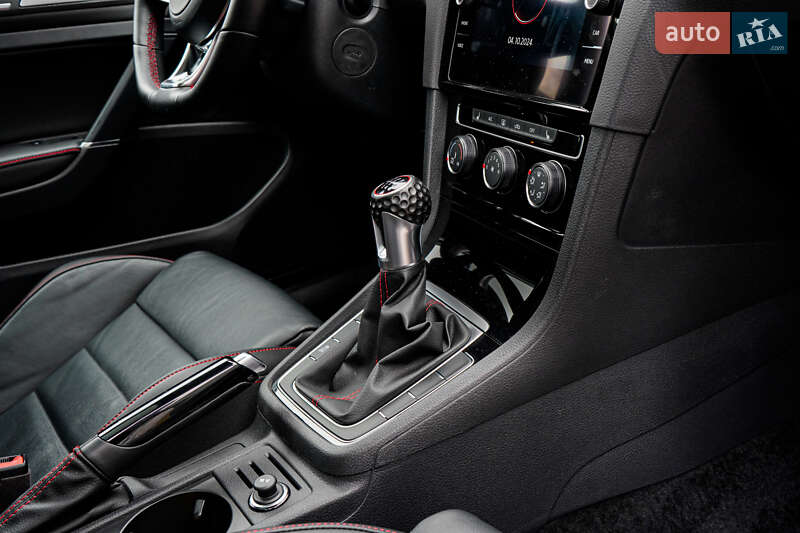 Хэтчбек Volkswagen Golf GTI 2019 в Житомире
