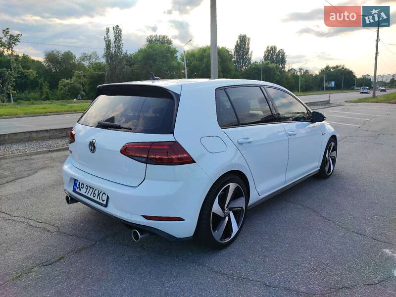 Хэтчбек Volkswagen Golf GTI 2019 в Запорожье