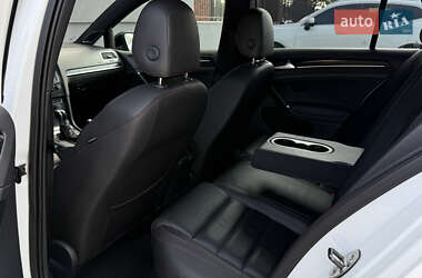Хэтчбек Volkswagen Golf GTI 2014 в 