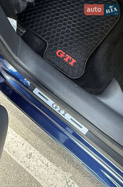 Хэтчбек Volkswagen Golf GTI 2008 в 